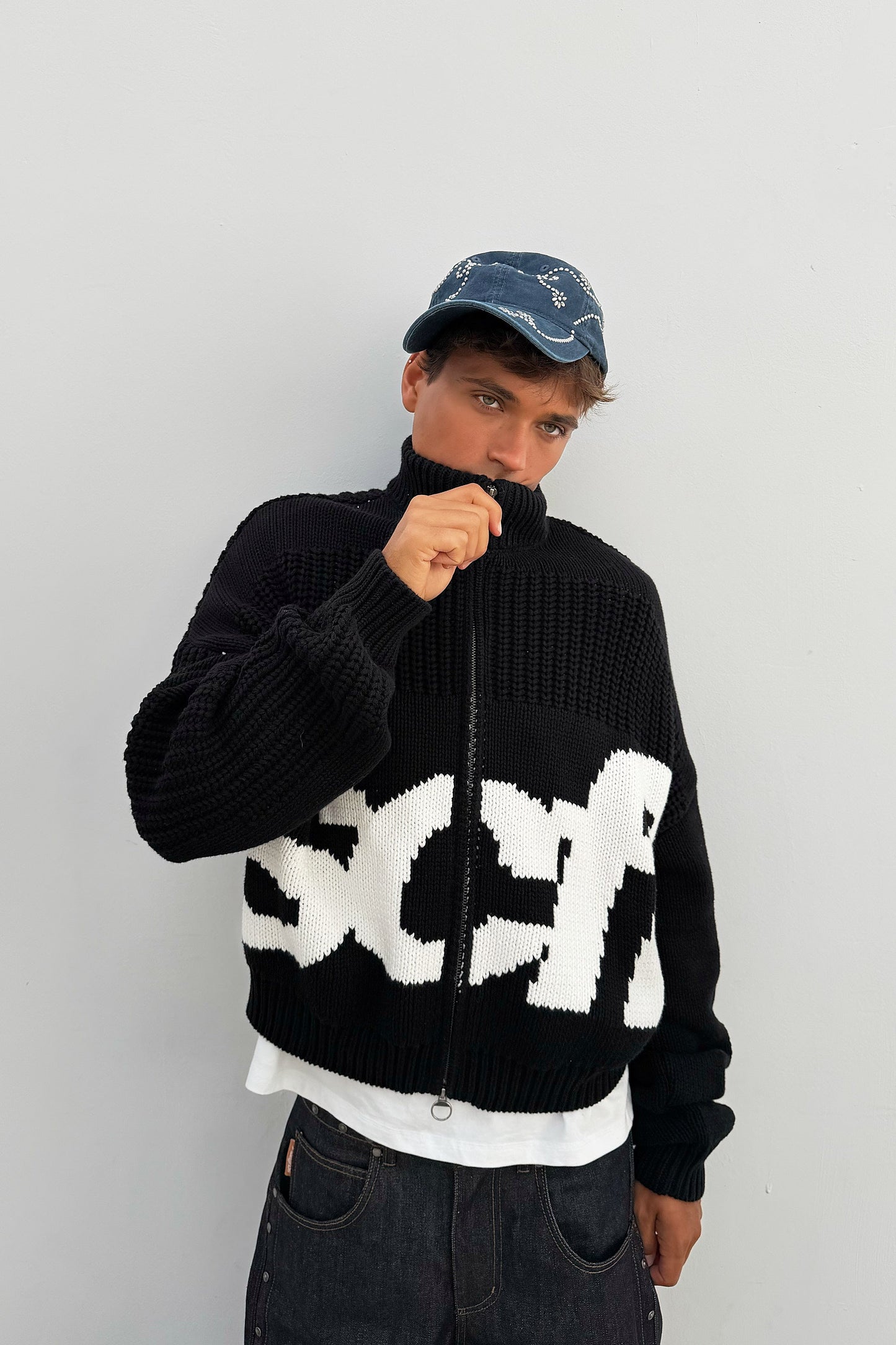 SCFF Black Knit Zipper