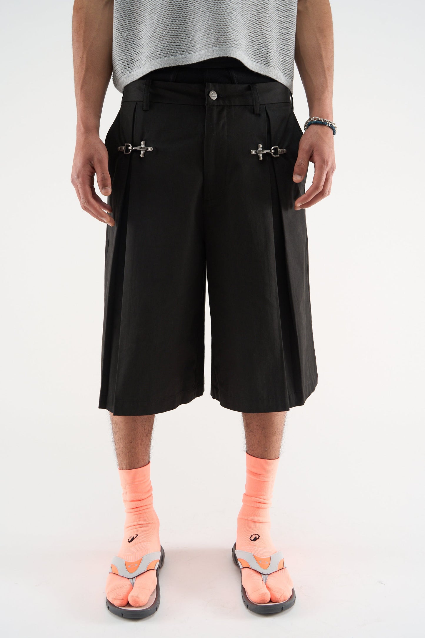 Simon Black Jorts