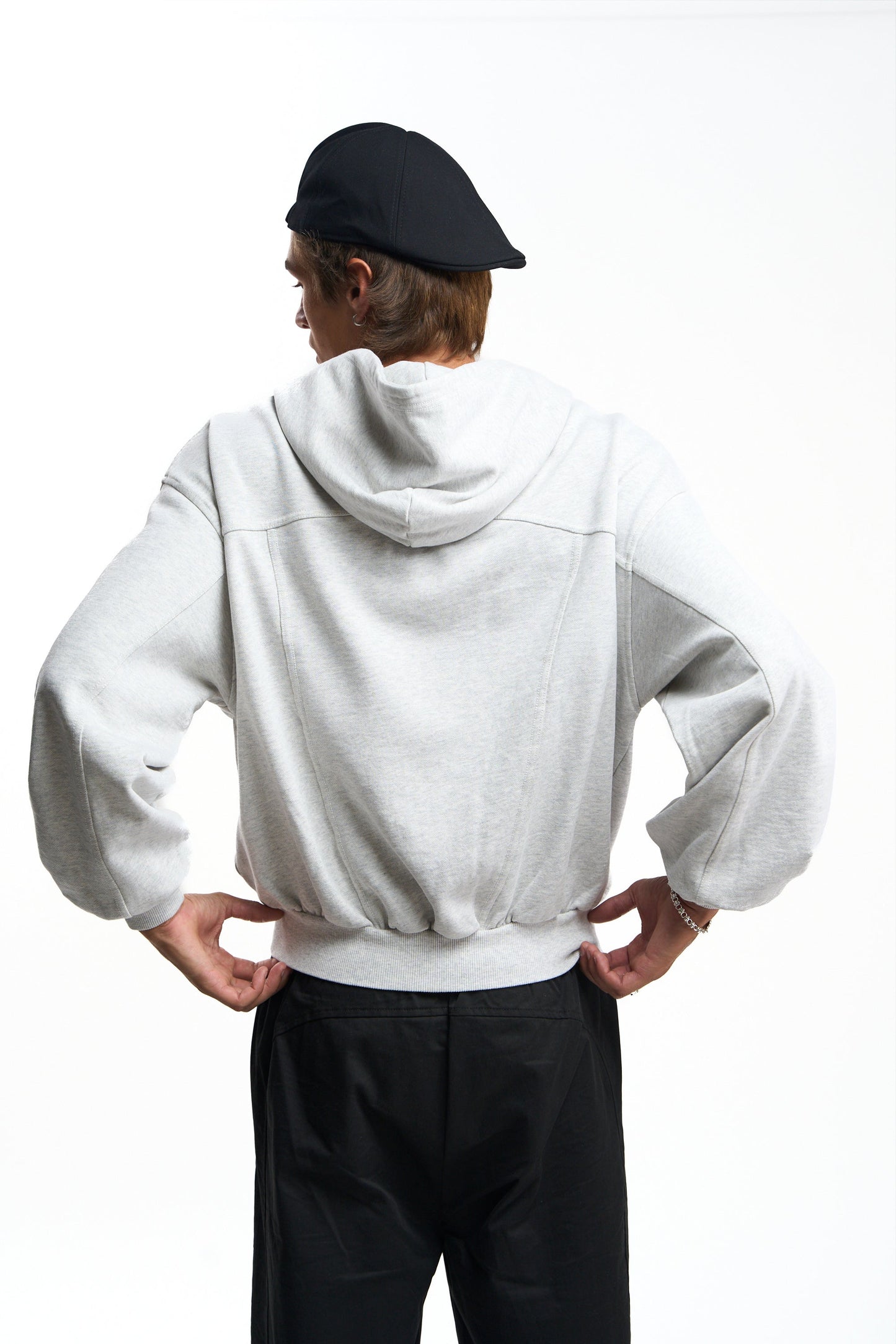 Mourice Light Grey Zipper