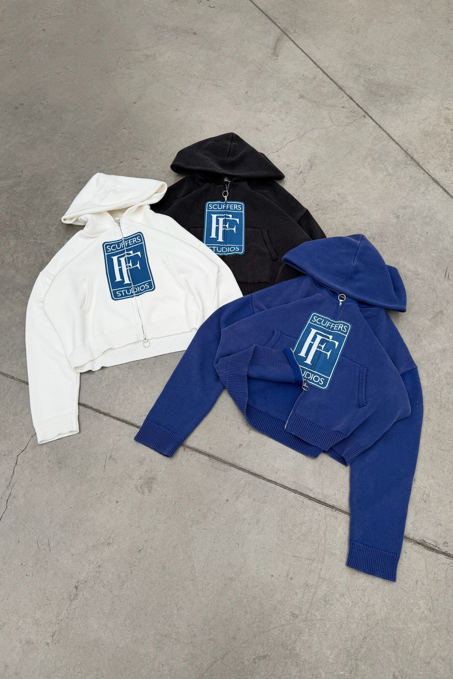 Rolly White Knit Zipper