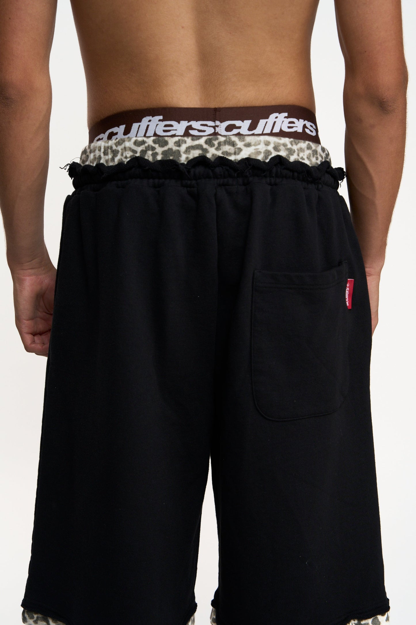 Leo Black Jorts